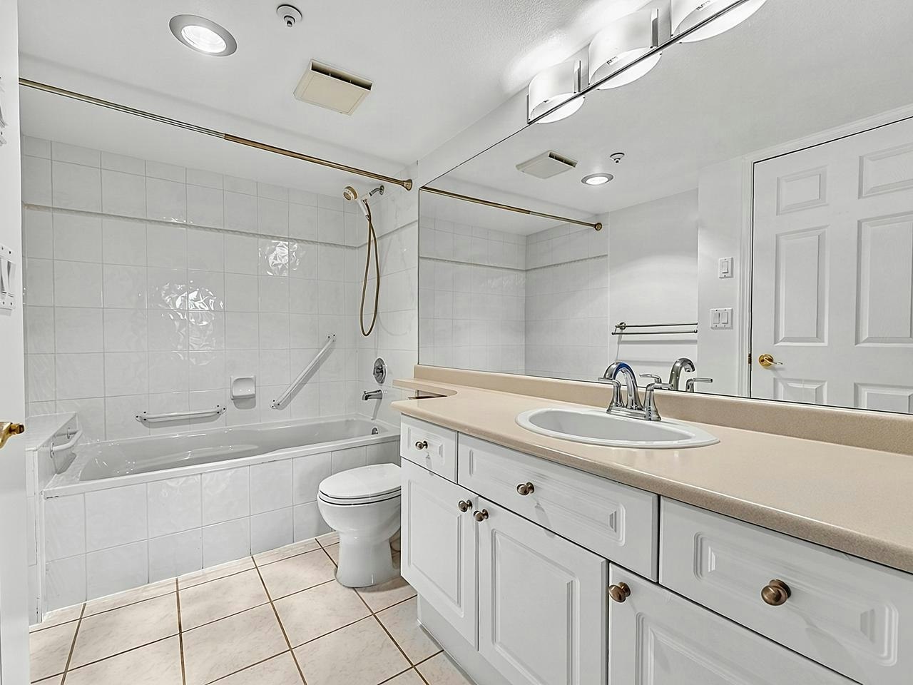 302-20448 Park Avenue, Langley, BC, V3A 4N3 - 27