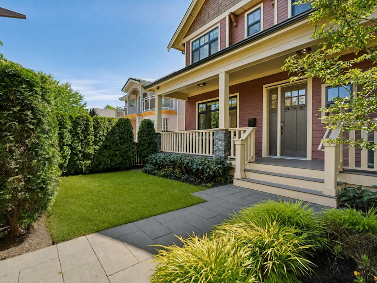 1234 E 19th Avenue, Vancouver, BC, V5V 1L3 - 3