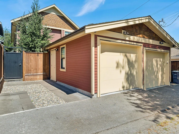 1234 E 19th Avenue, Vancouver, BC, V5V 1L3 - 22