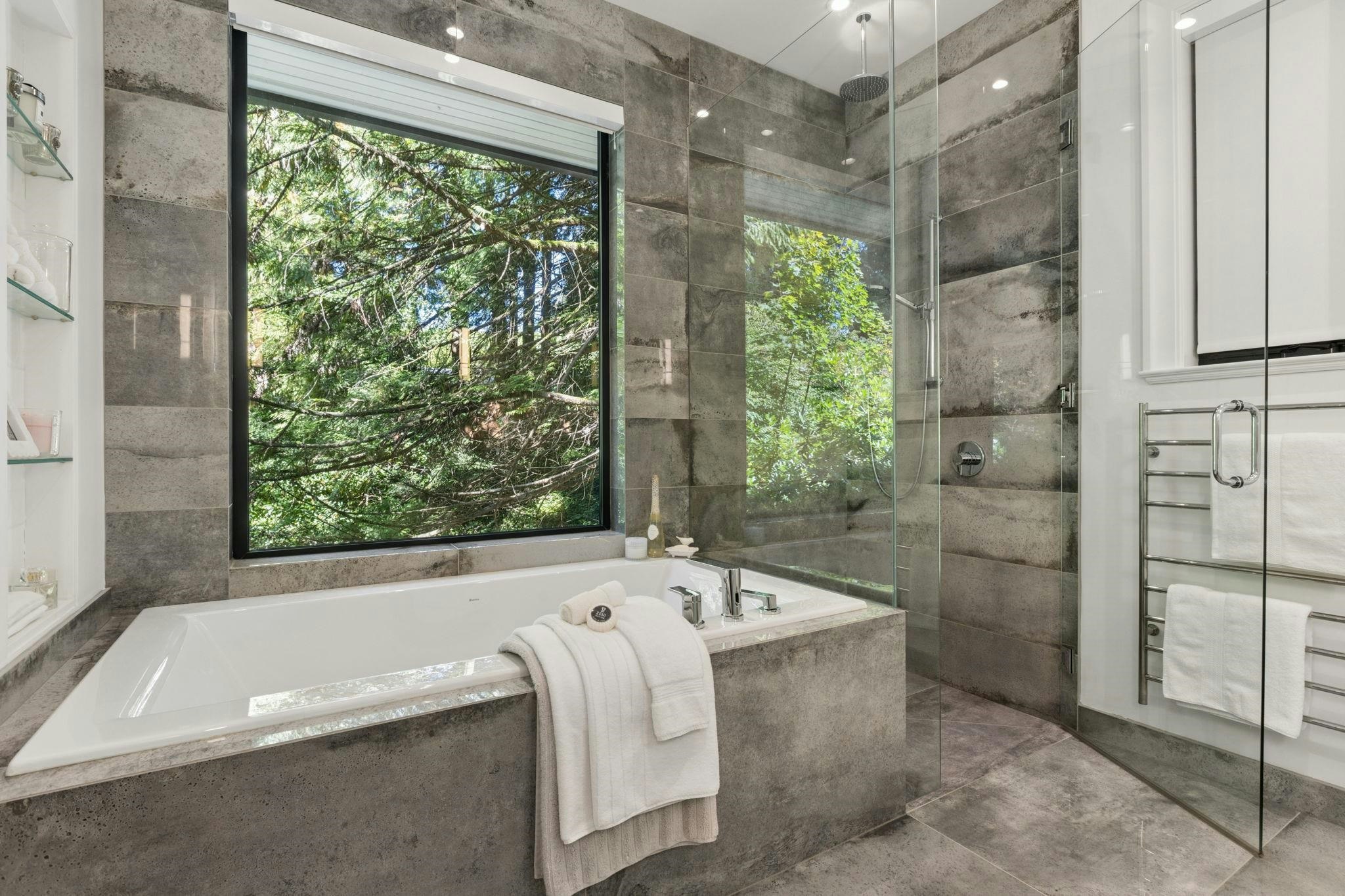 435 Macbeth Crescent, West Vancouver, BC, V7T 1V8 - 21