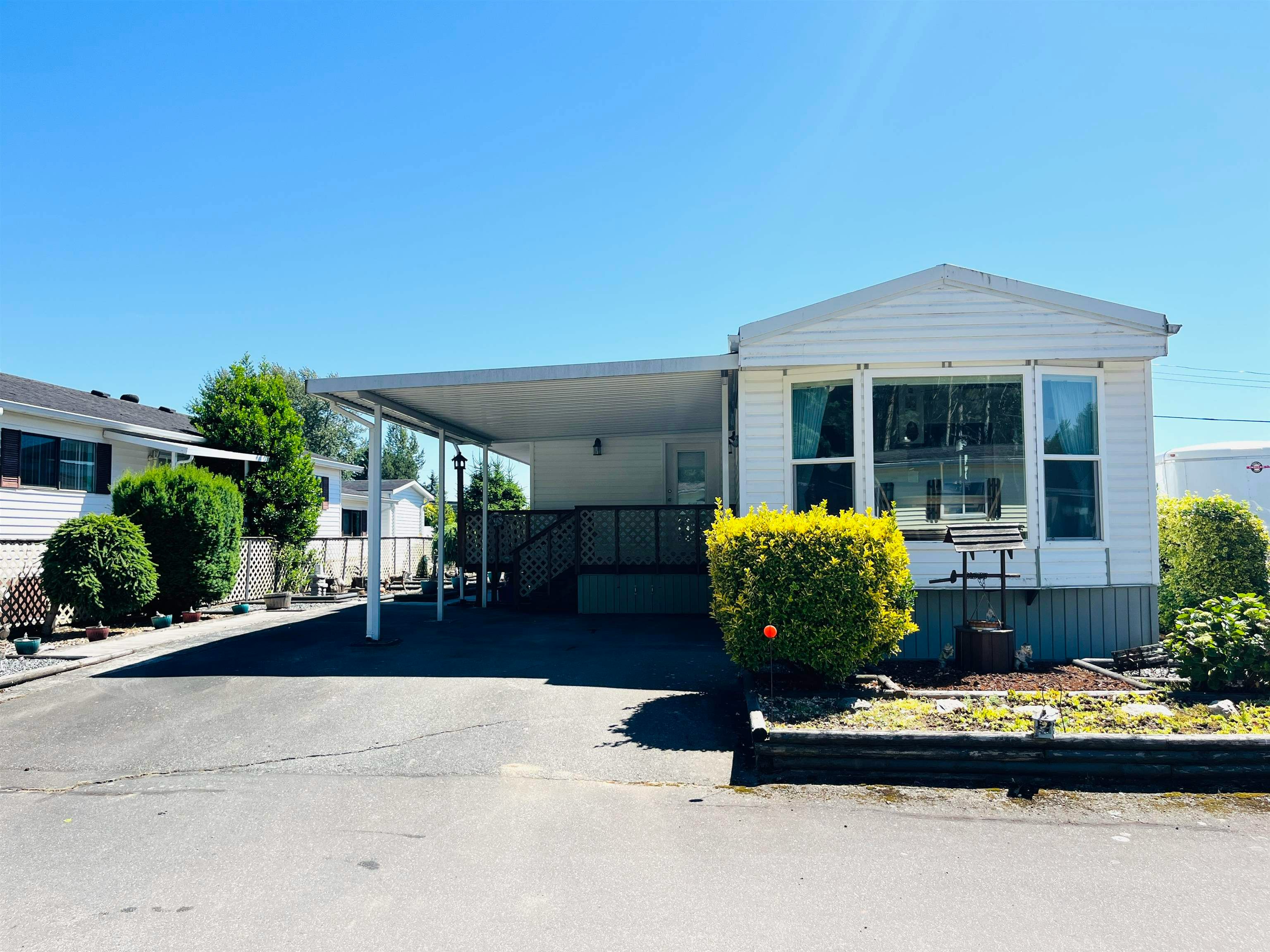237-27111 0 Avenue, Langley, BC, V4W 2S9