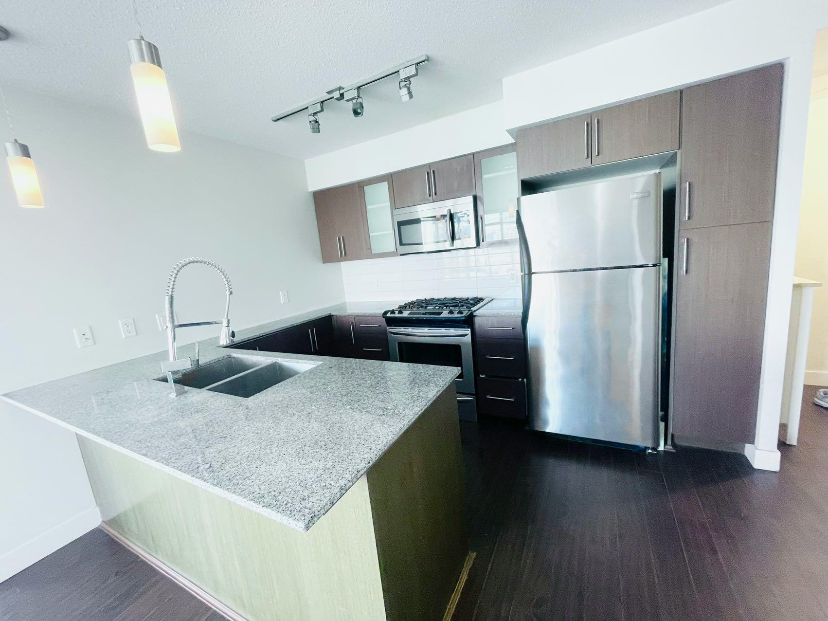 111*-8068 Westminster Highway, Richmond, BC, V6X 0C6 - 4