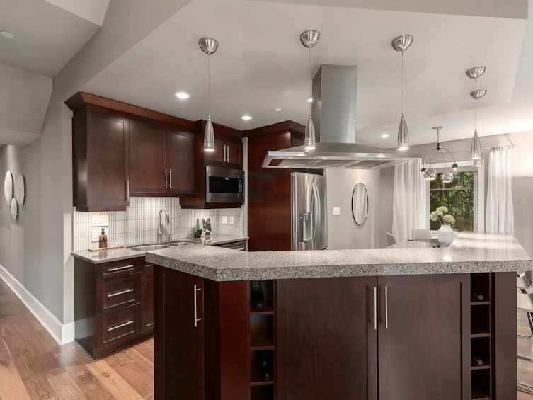 850 E 10th Avenue, Vancouver, BC, V5T 2B1 - 6