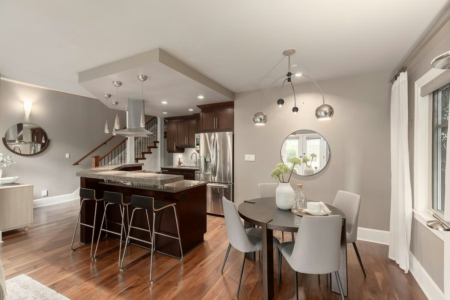 850 E 10th Avenue, Vancouver, BC, V5T 2B1 - 9