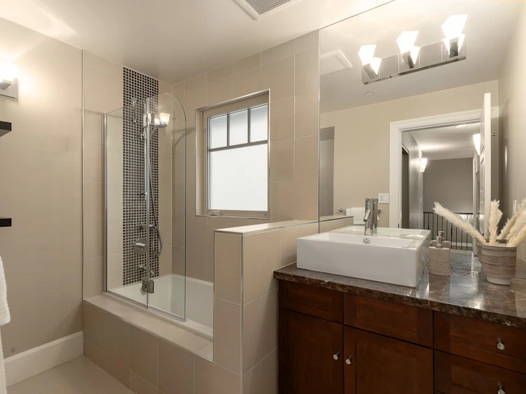 850 E 10th Avenue, Vancouver, BC, V5T 2B1 - 15
