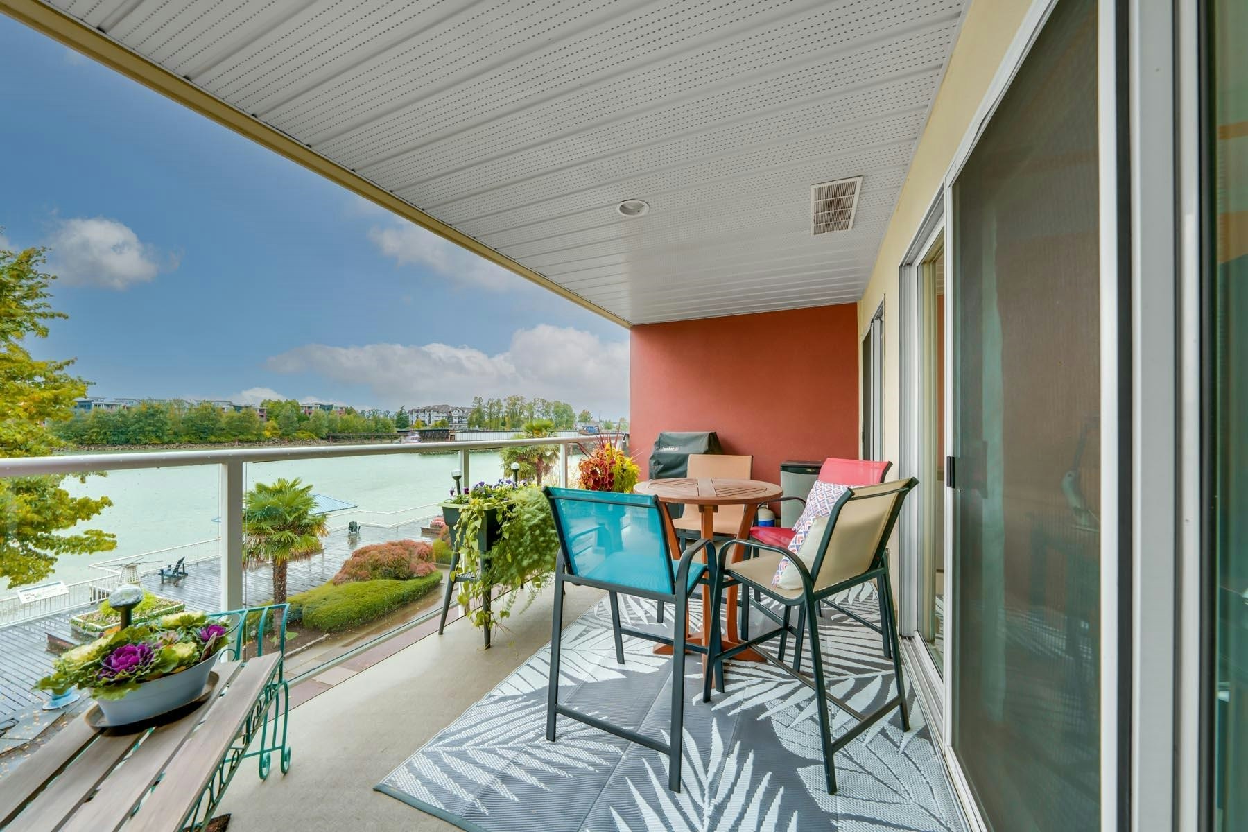 306-1230 Quayside Drive - 2