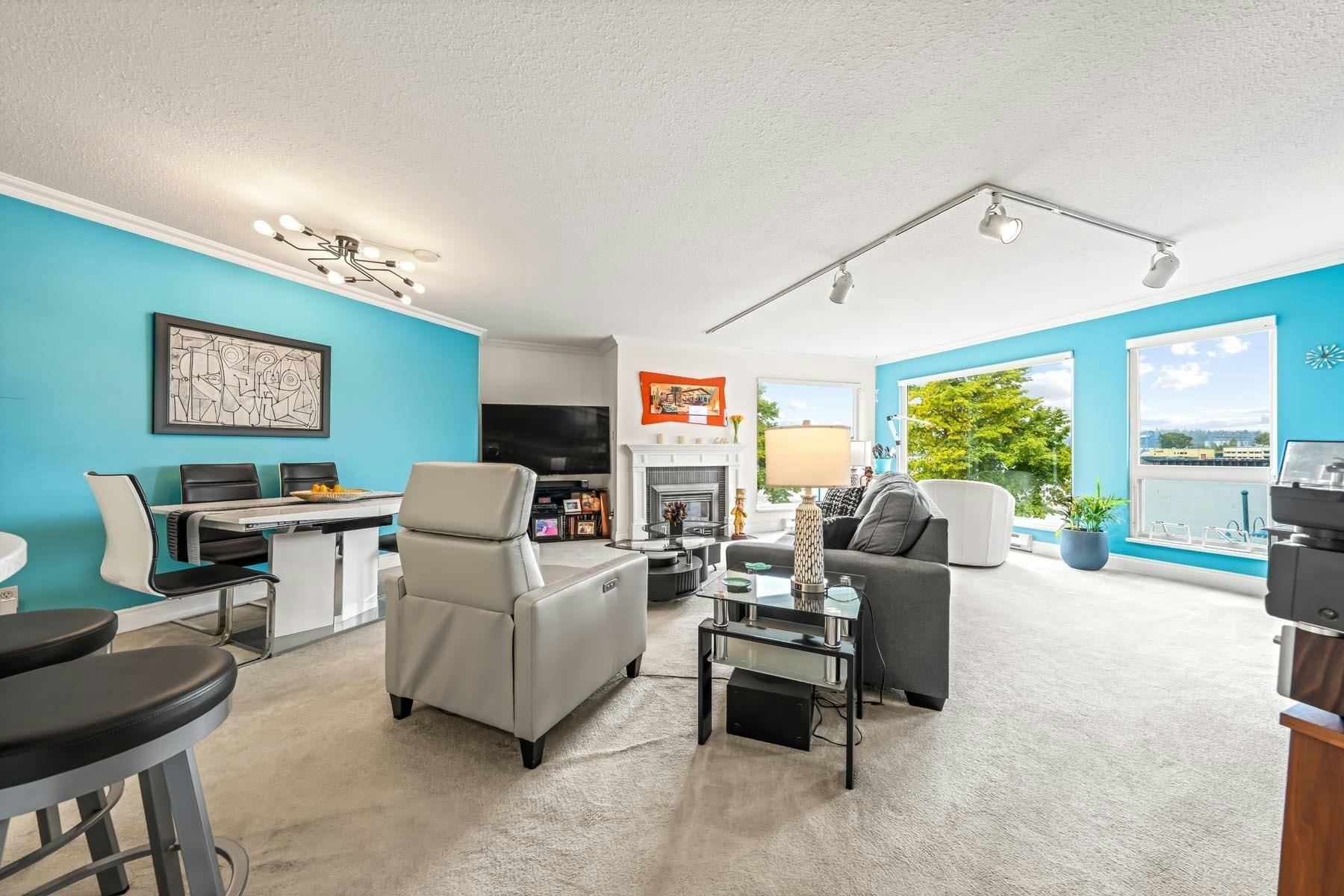 306-1230 Quayside Drive - 3