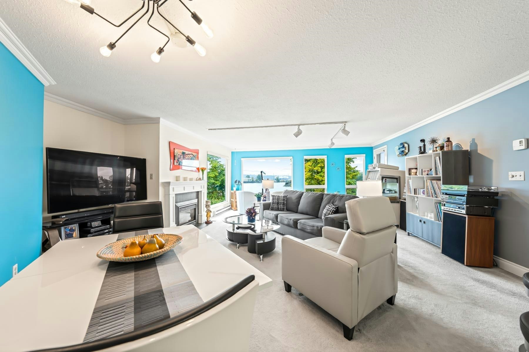 306-1230 Quayside Drive - 5