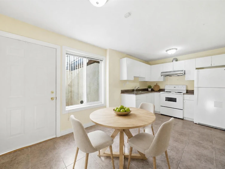 213 W 28th Street, North Vancouver, BC, V7N 2H9 - 20