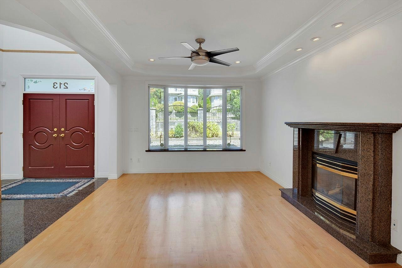 213 W 28th Street - 4