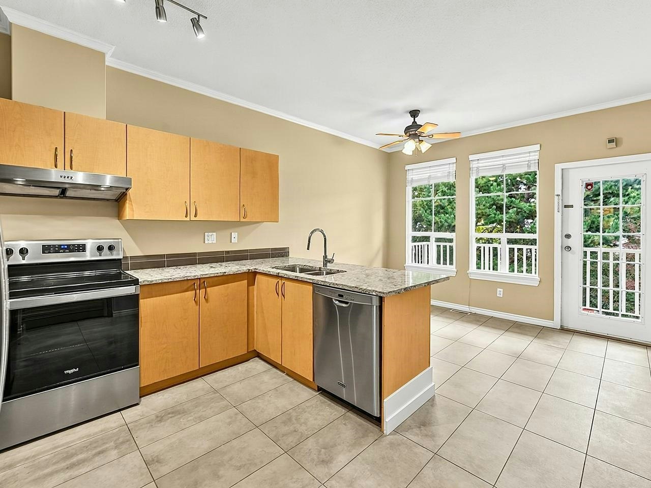 64-14952 58 Avenue - 3