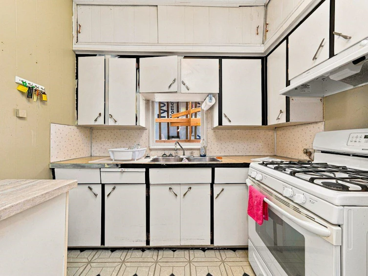 4153 John Street, Vancouver, BC, V5V 3W8 - 12