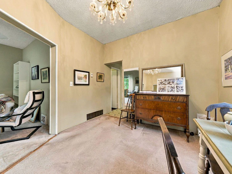 4153 John Street, Vancouver, BC, V5V 3W8 - 4