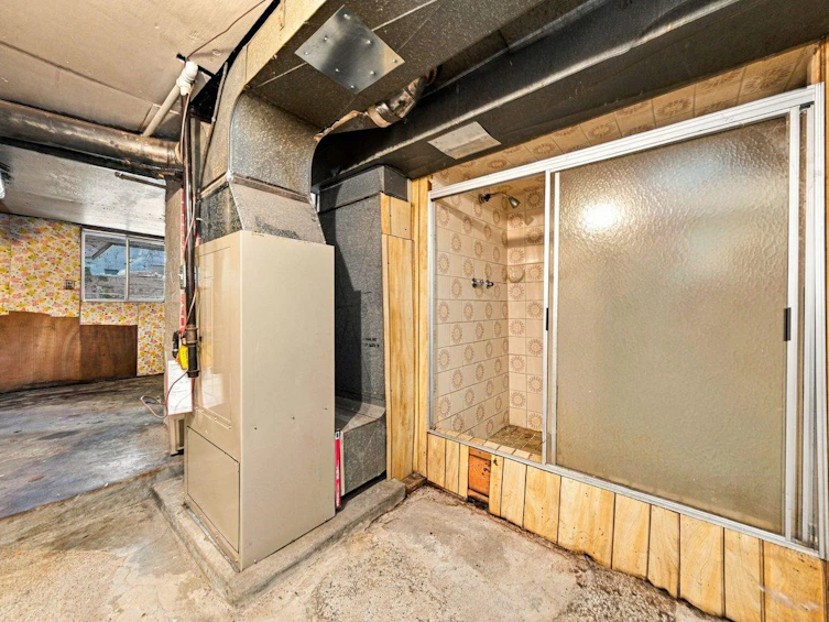 4153 John Street, Vancouver, BC, V5V 3W8 - 24