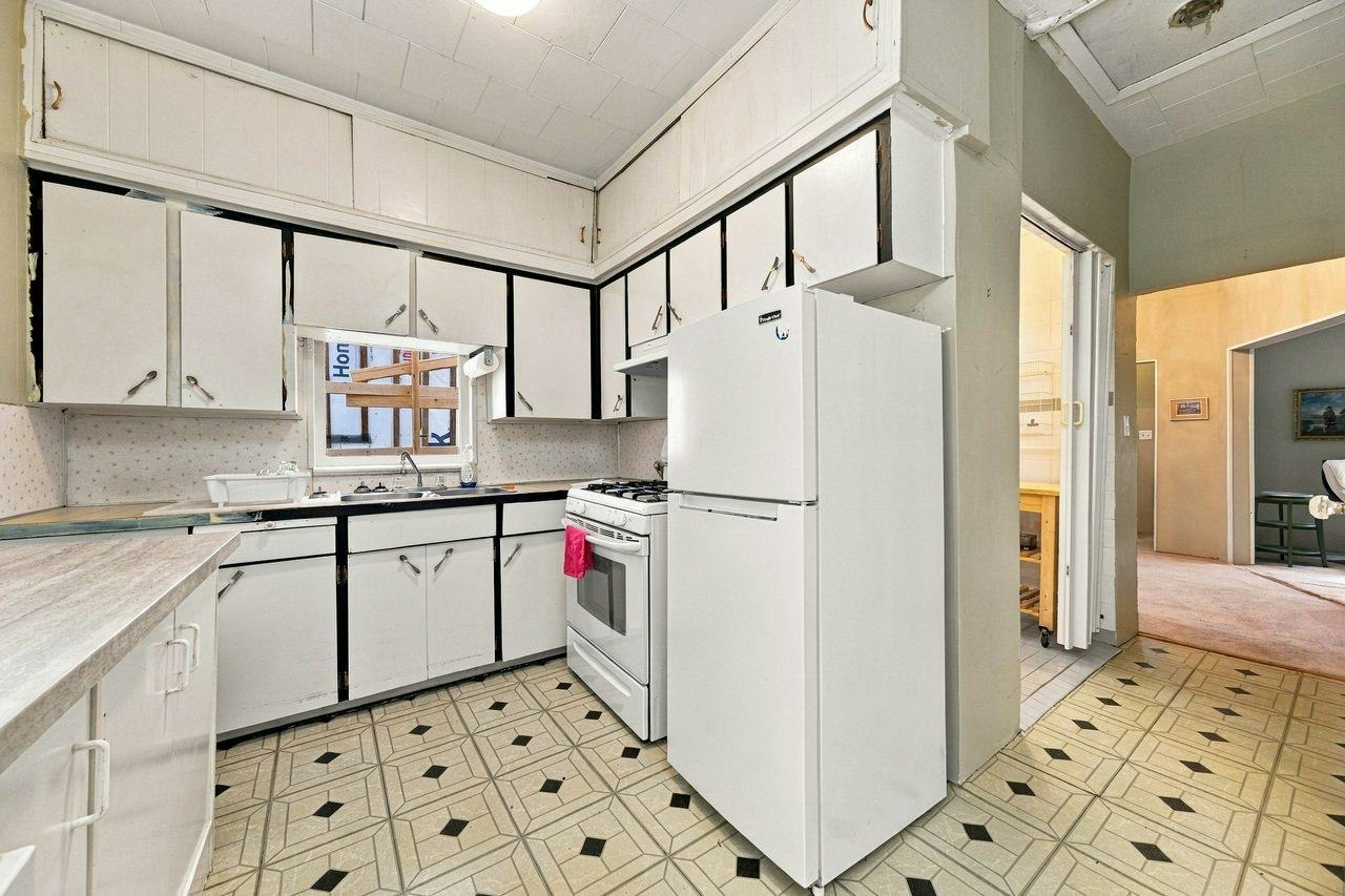 4153 John Street, Vancouver, BC, V5V 3W8 - 13