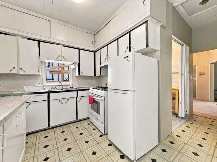 4153 John Street, Vancouver, BC, V5V 3W8 - 13