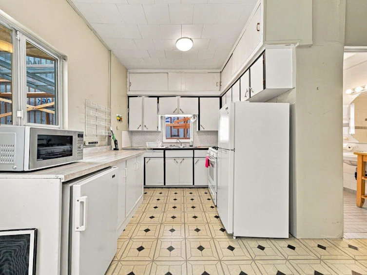 4153 John Street, Vancouver, BC, V5V 3W8 - 11
