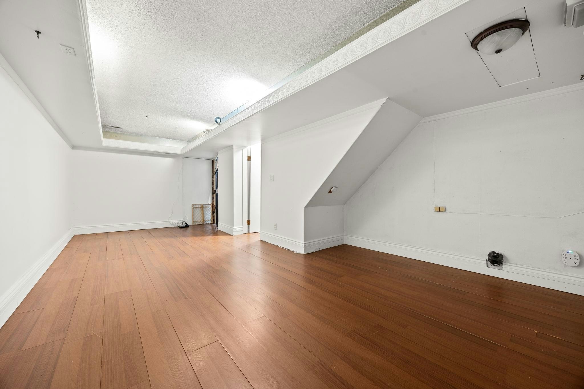 3290 Hazel Avenue, Coquitlam, BC, V3E 3H3 - 26