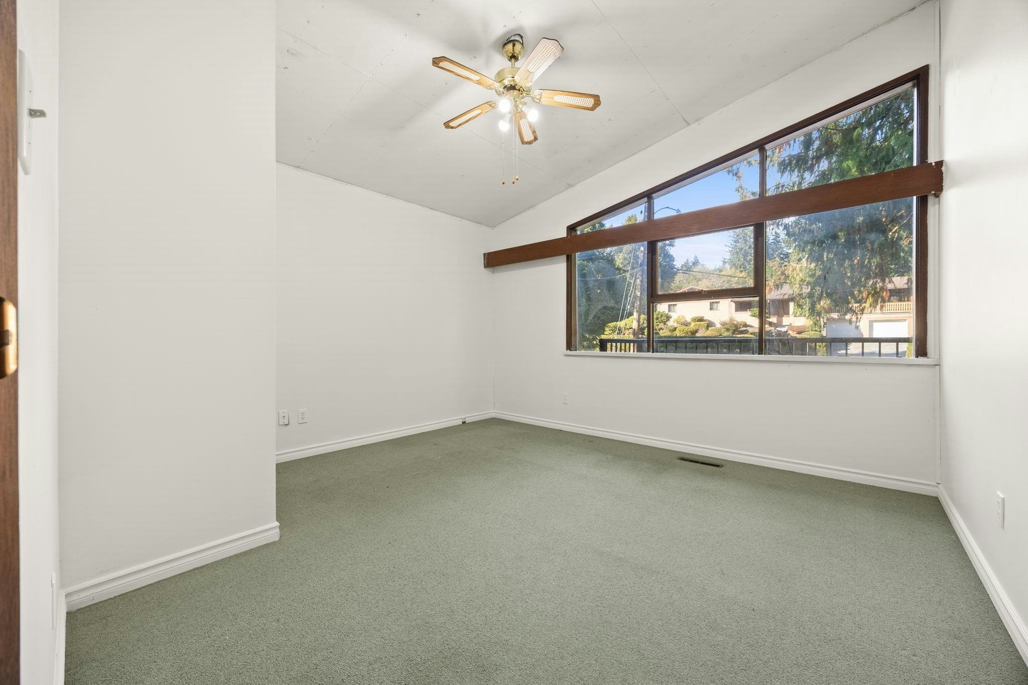 3290 Hazel Avenue, Coquitlam, BC, V3E 3H3 - 13
