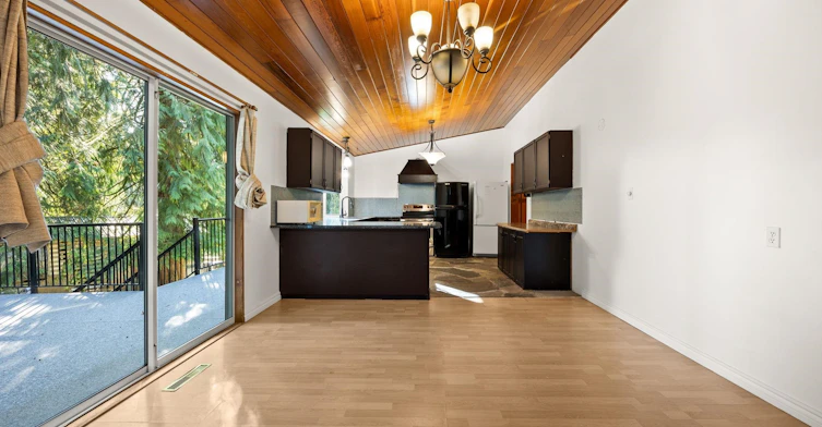 3290 Hazel Avenue, Coquitlam, BC, V3E 3H3 - 35