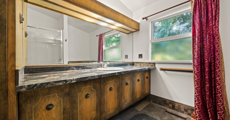 3290 Hazel Avenue, Coquitlam, BC, V3E 3H3 - 11