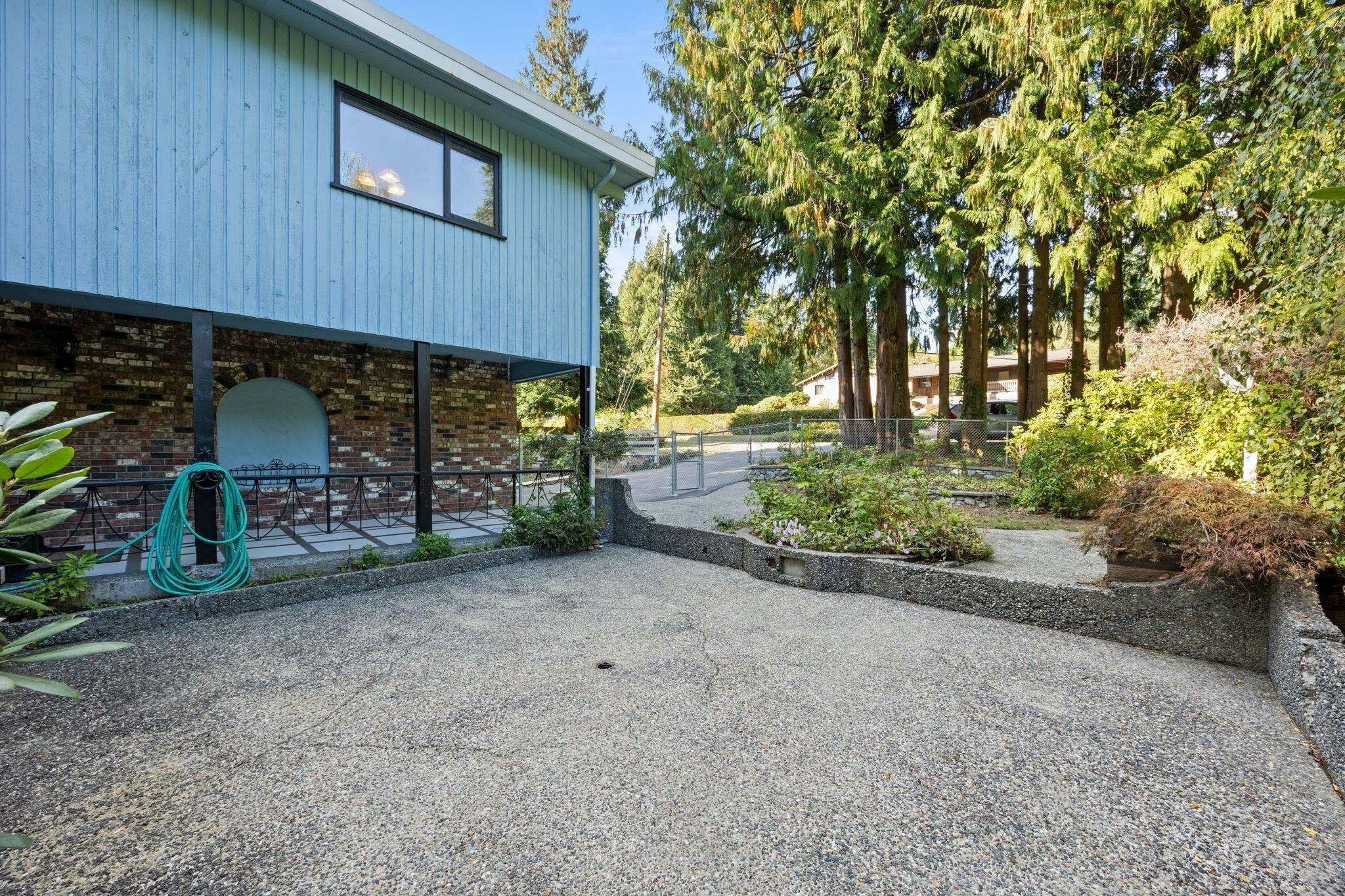 3290 Hazel Avenue, Coquitlam, BC, V3E 3H3 - 3