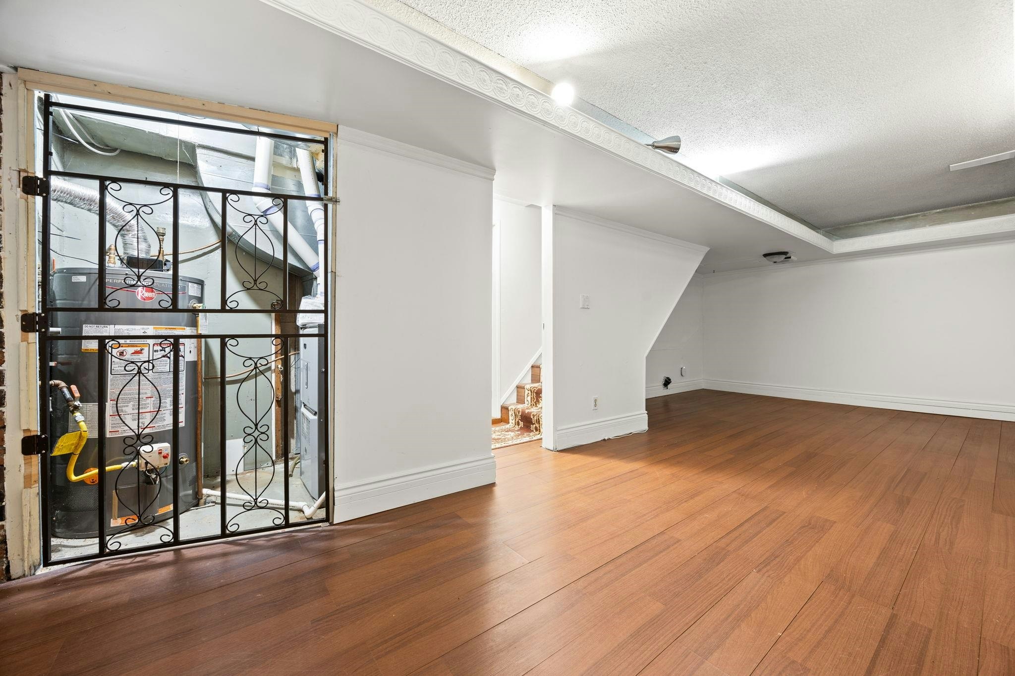 3290 Hazel Avenue, Coquitlam, BC, V3E 3H3 - 27