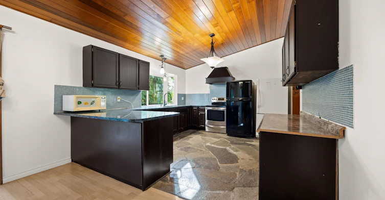 3290 Hazel Avenue, Coquitlam, BC, V3E 3H3 - 30
