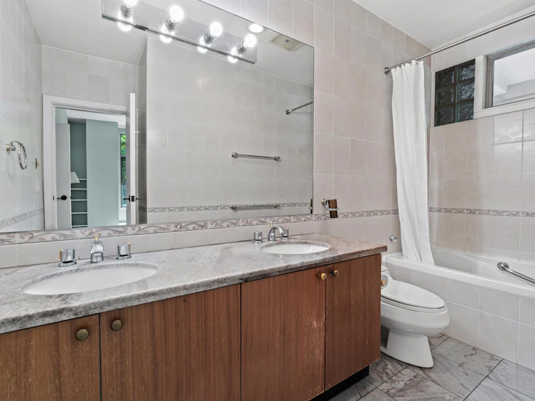 102-5850 Balsam Street, Vancouver, BC, V6M 4B9 - 23