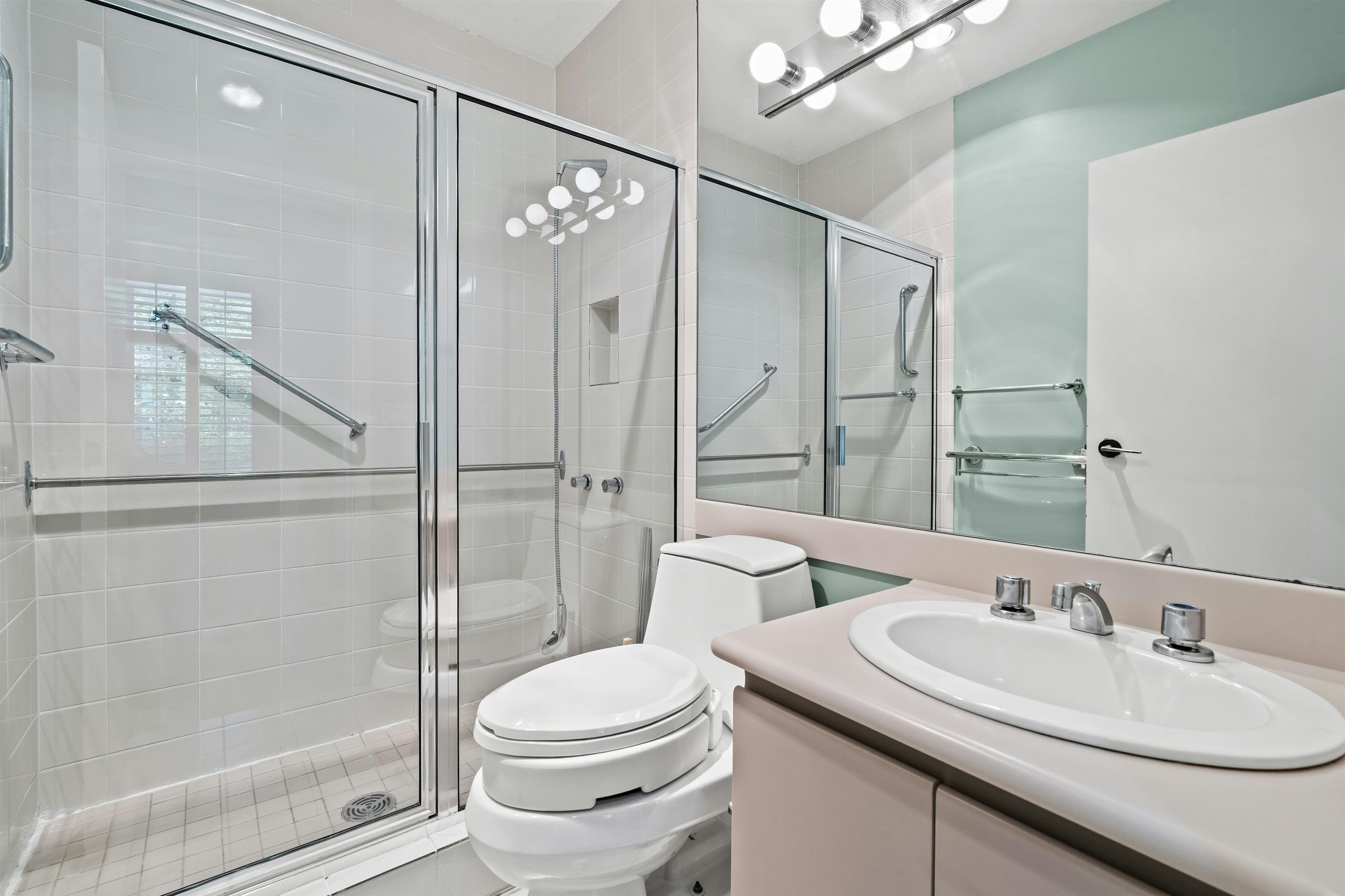 102-5850 Balsam Street, Vancouver, BC, V6M 4B9 - 26