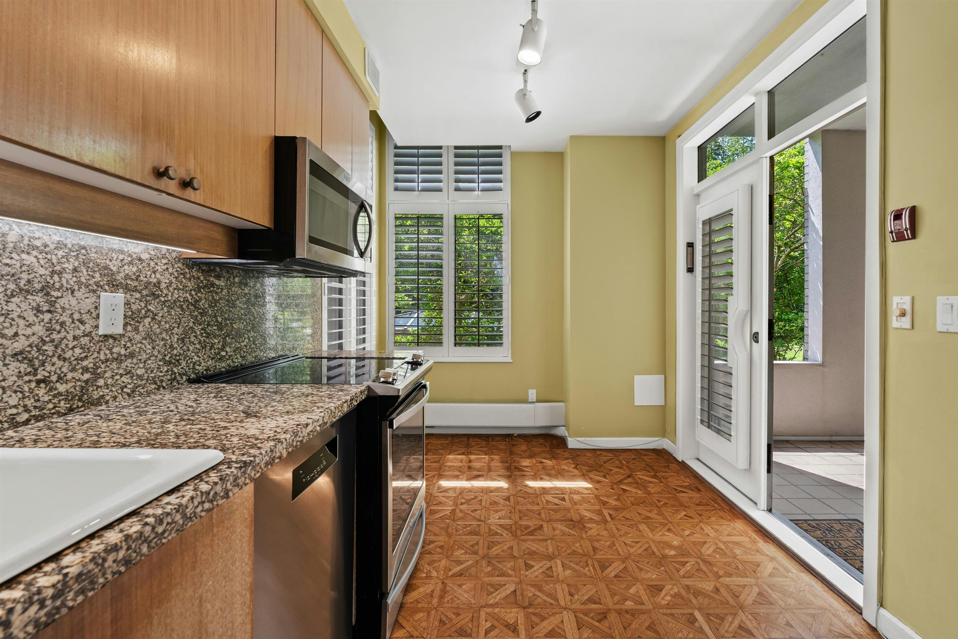 102-5850 Balsam Street, Vancouver, BC, V6M 4B9 - 10