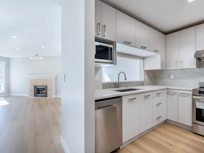 321-7453 Moffatt Road - 4