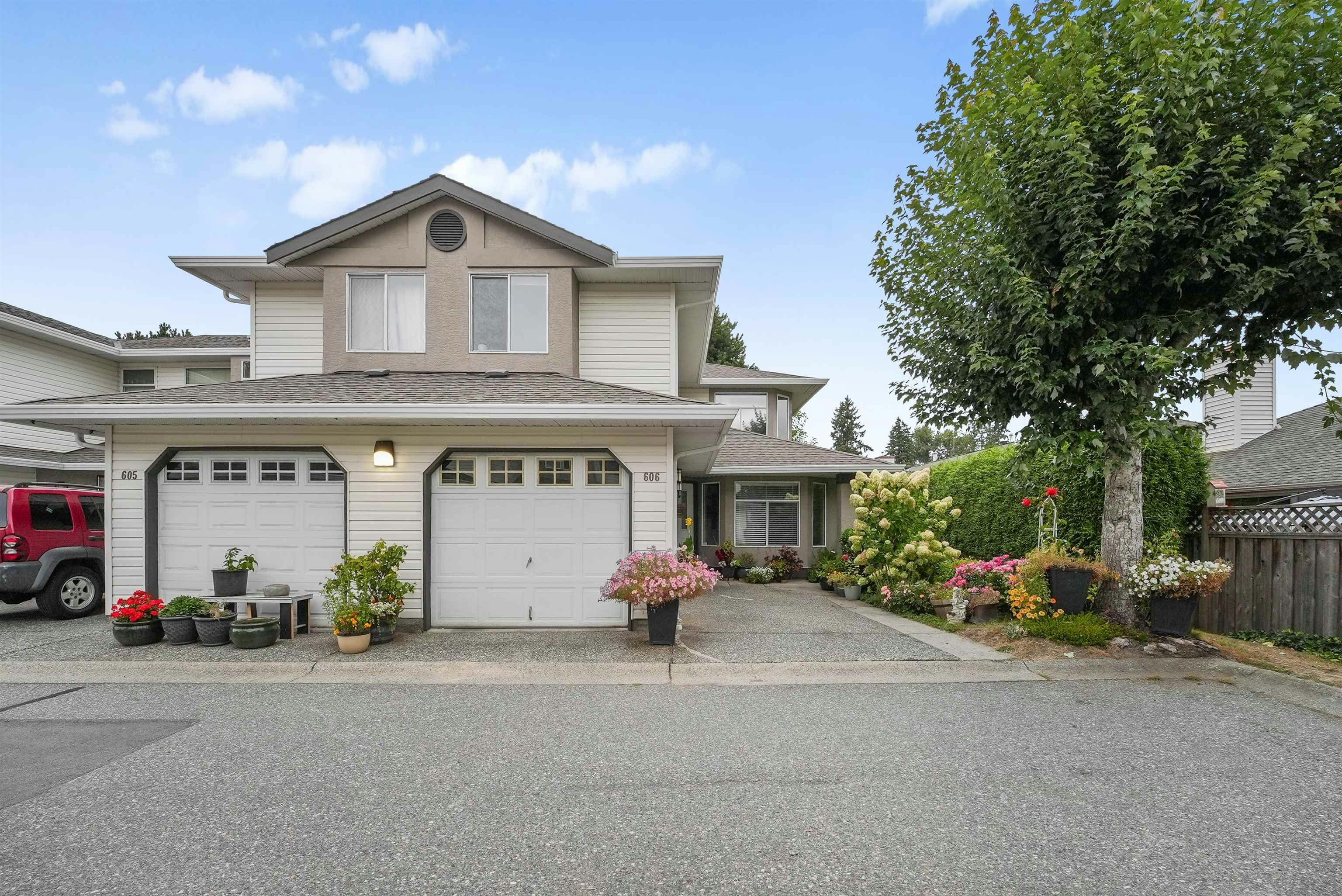 606-8260 SE 162 A Street Street, Surrey, BC, V4N 0P6