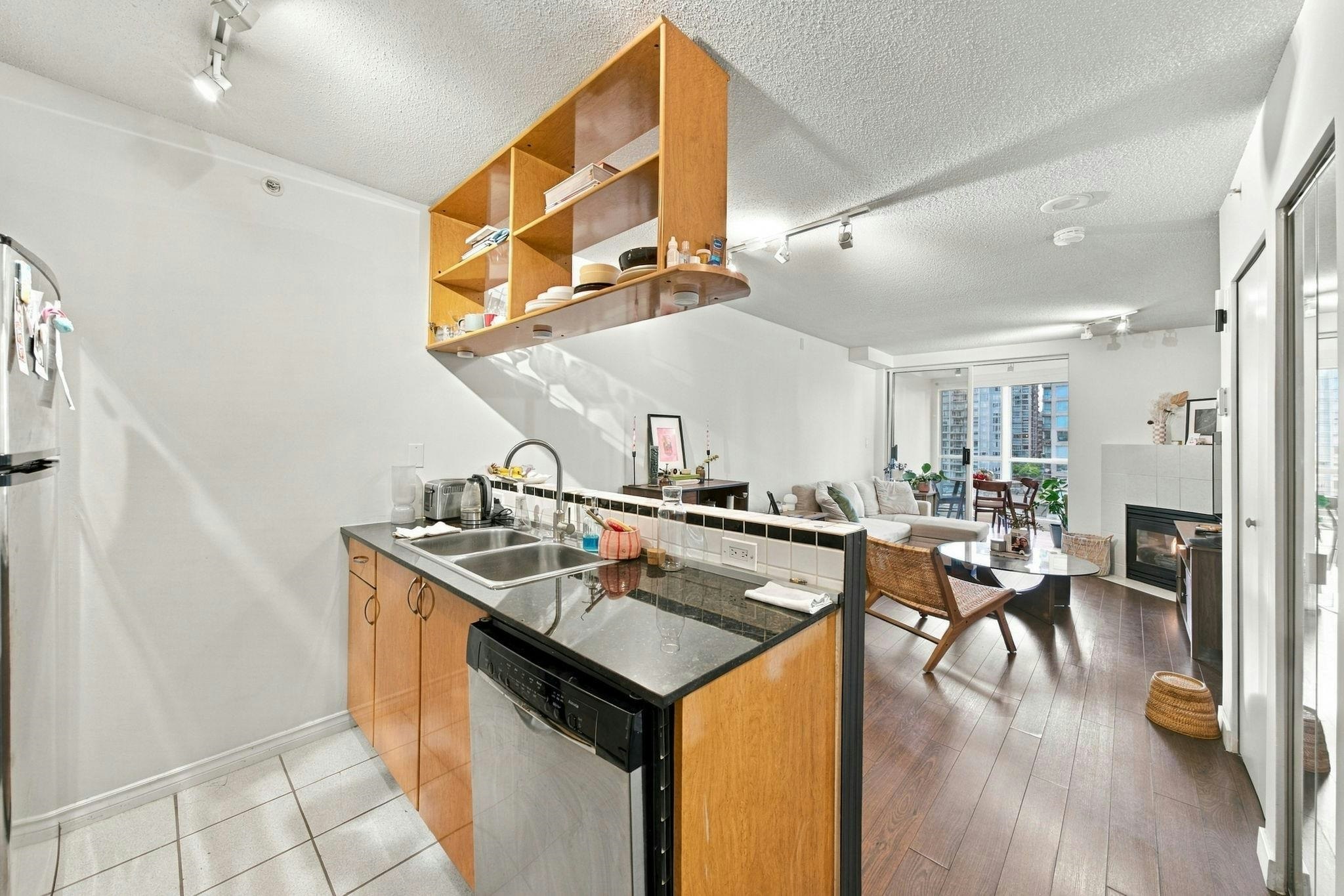 1803-939 Homer Street - 5