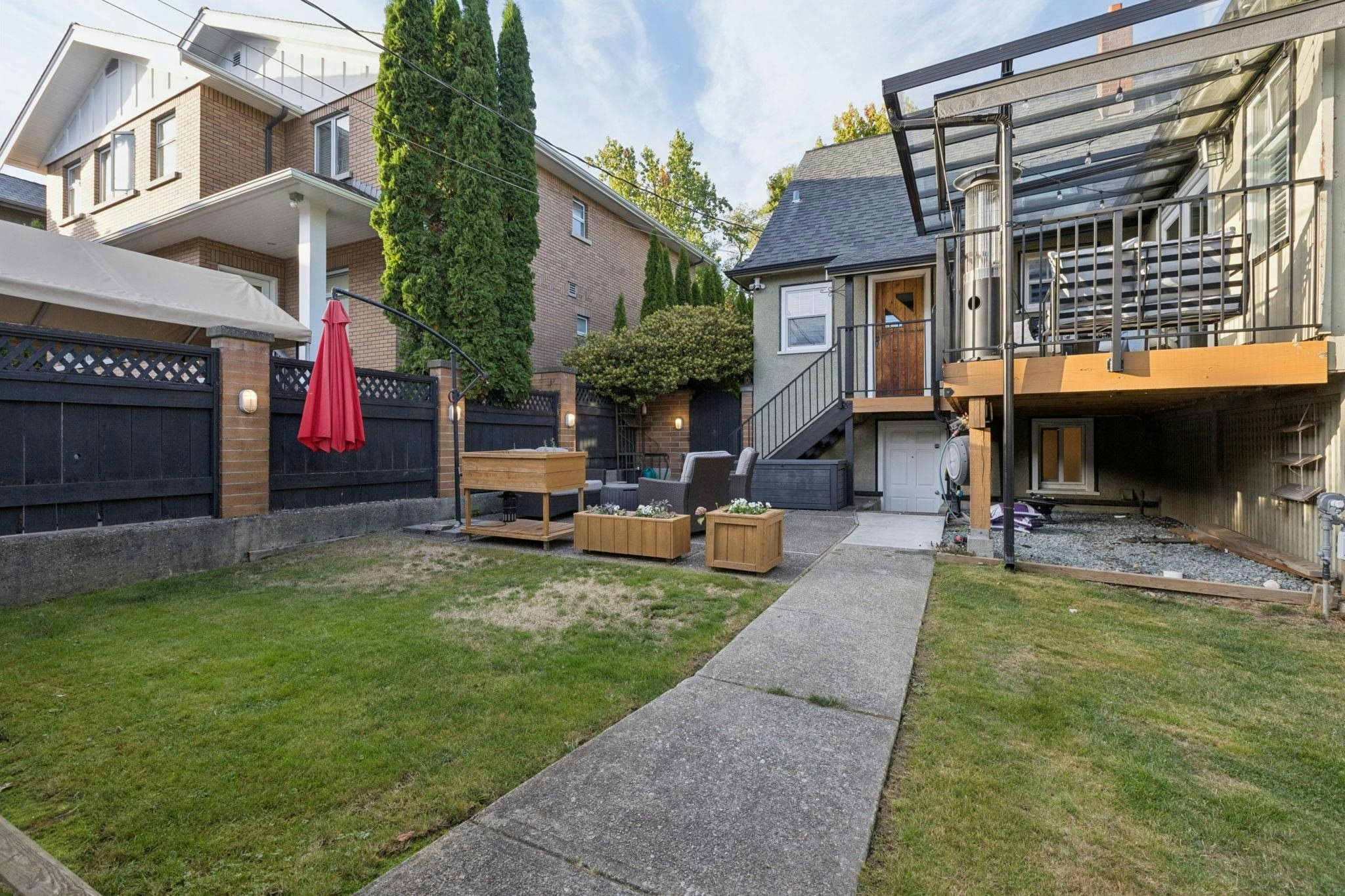 3964 Dundas Street, Burnaby, BC, V5C 1A5 - 36