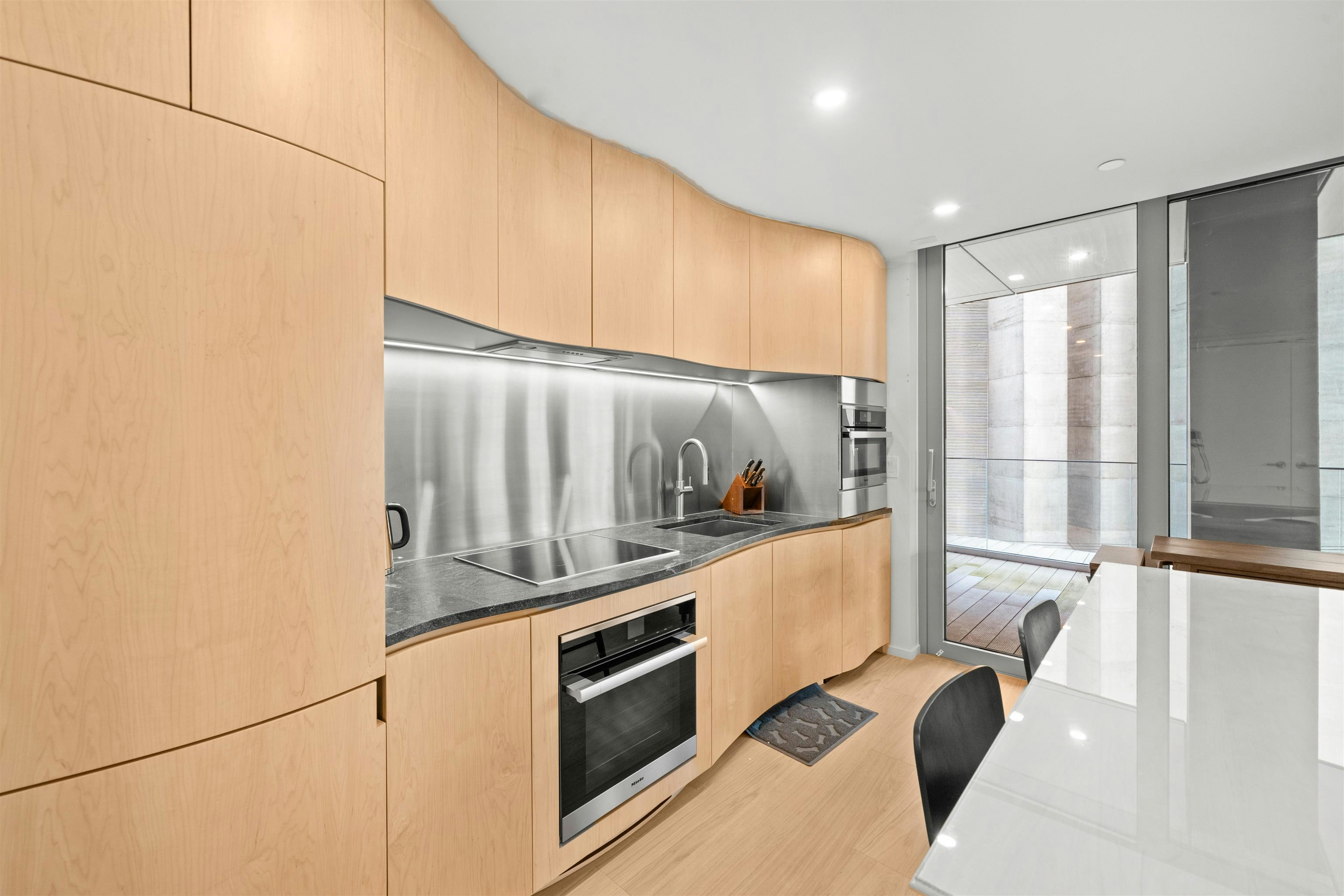 602-1568 Alberni Street, Vancouver, BC, V6G 0E3 - 9