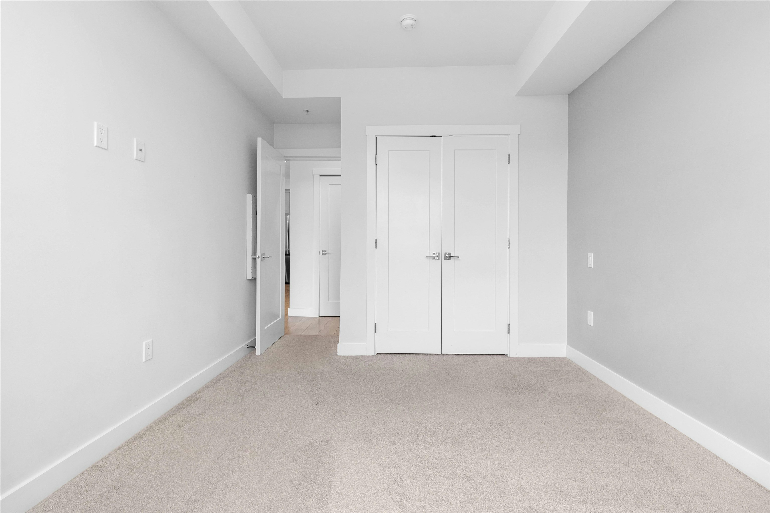 4xx-14438 72 Avenue, Surrey, BC, V3S 0B6 - 14