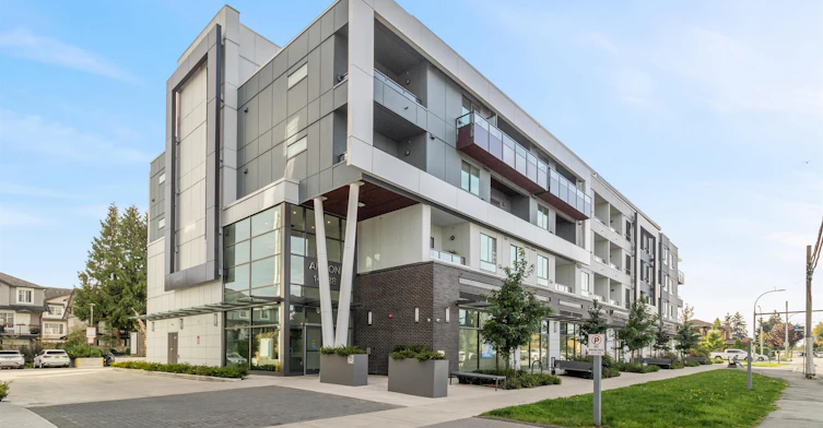 4xx-14438 72 Avenue, Surrey, BC, V3S 0B6