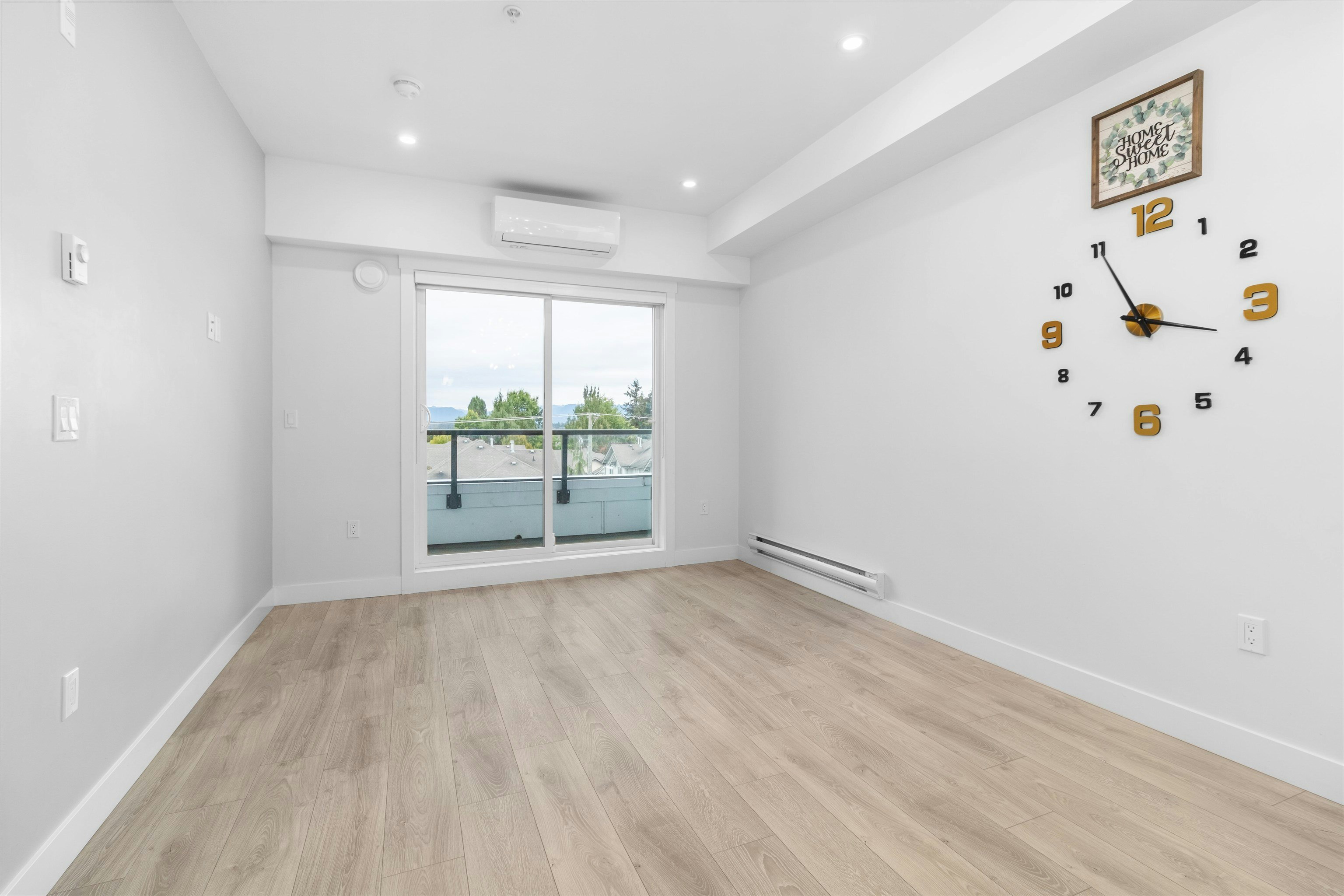 4xx-14438 72 Avenue, Surrey, BC, V3S 0B6 - 3