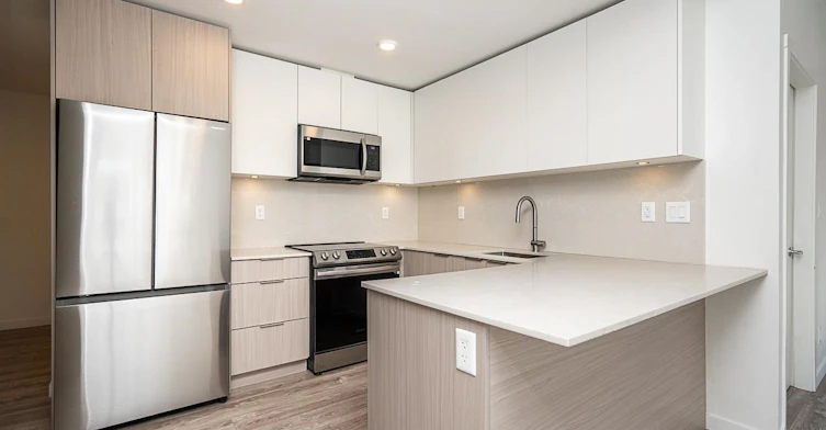 420-13968 Laurel Drive, Surrey, BC, V3T 1A8 - 11
