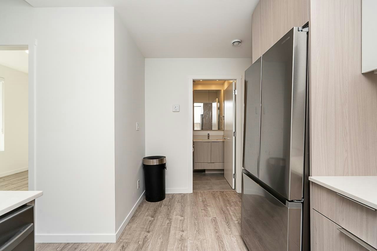 420-13968 Laurel Drive, Surrey, BC, V3T 1A8 - 14
