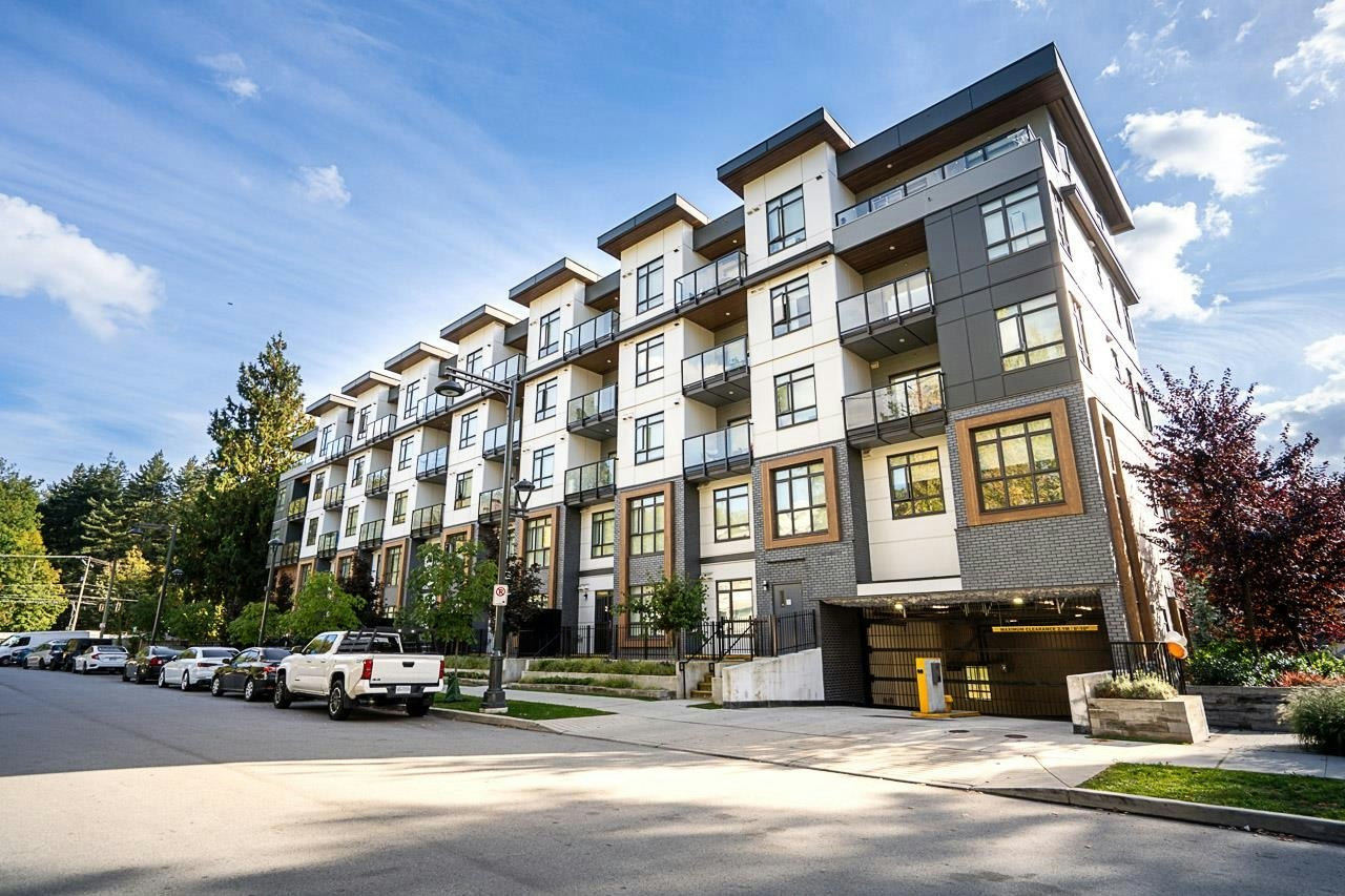 420-13968 Laurel Drive, Surrey, BC, V3T 1A8