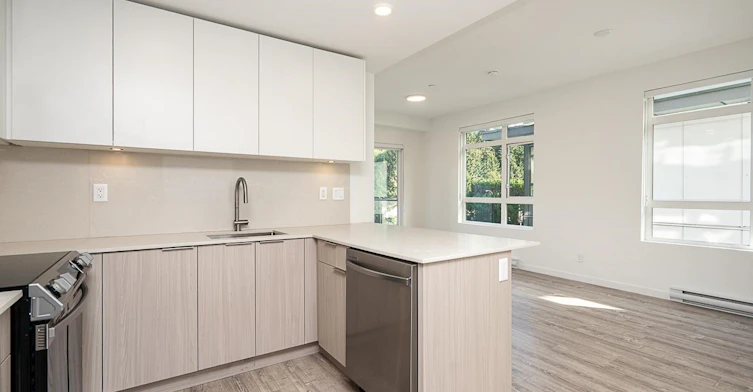420-13968 Laurel Drive, Surrey, BC, V3T 1A8 - 15