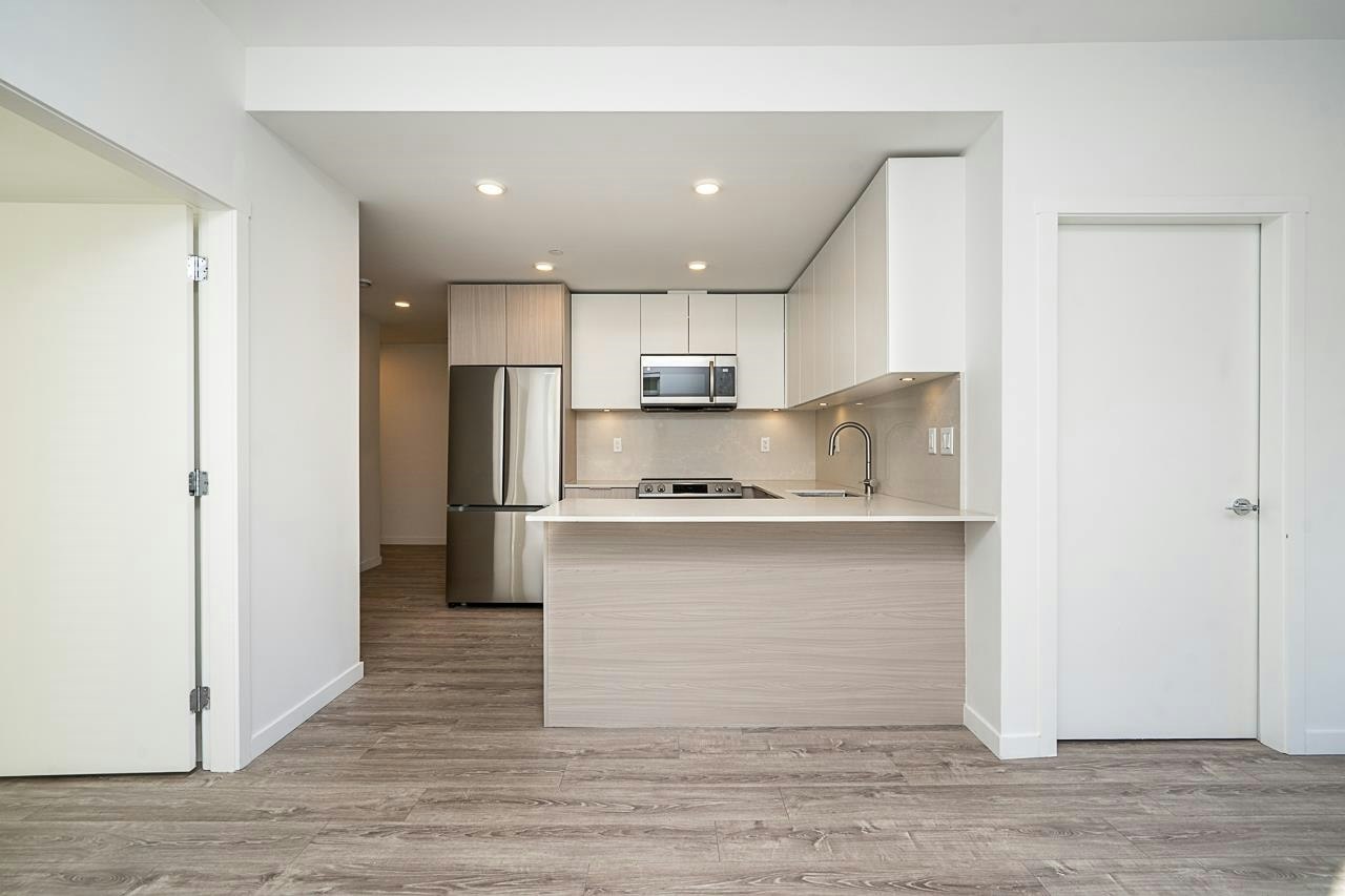 420-13968 Laurel Drive, Surrey, BC, V3T 1A8 - 10