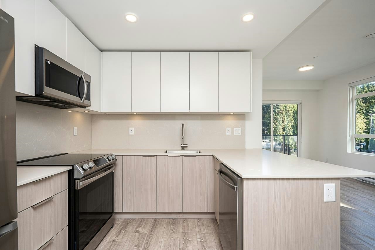 420-13968 Laurel Drive, Surrey, BC, V3T 1A8 - 12