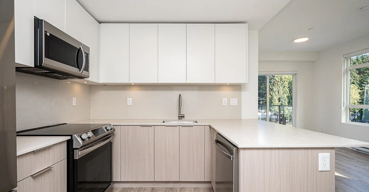 420-13968 Laurel Drive, Surrey, BC, V3T 1A8 - 12