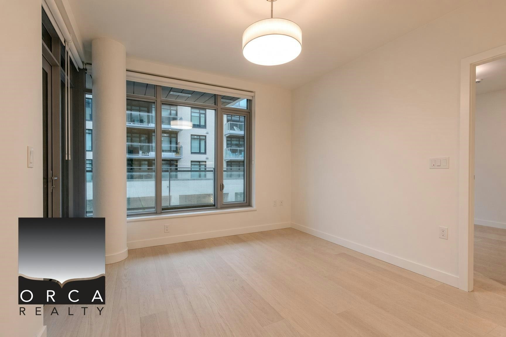 306-777 Harbour Way, North Vancouver, BC, V7P 0G2 - 5