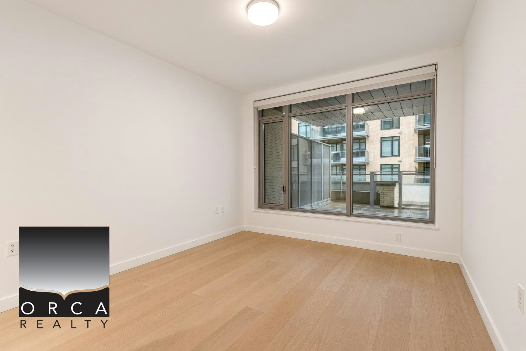 306-777 Harbour Way, North Vancouver, BC, V7P 0G2 - 11