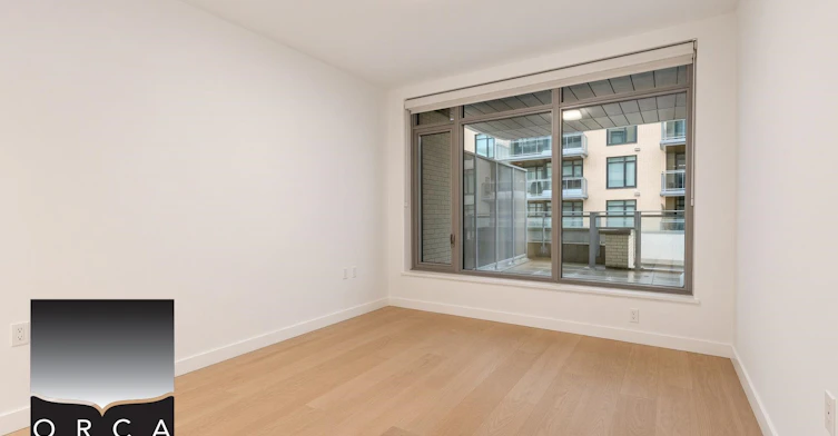 306-777 Harbour Way, North Vancouver, BC, V7P 0G2 - 11
