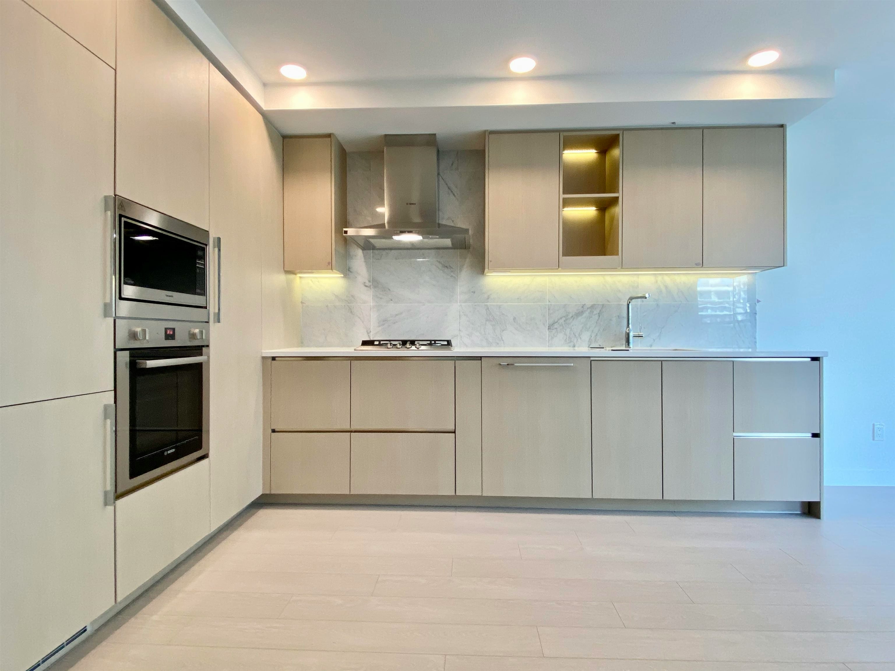 5XX-8800 Hazelbridge Way, Richmond, BC, V6X 0S3 - 4